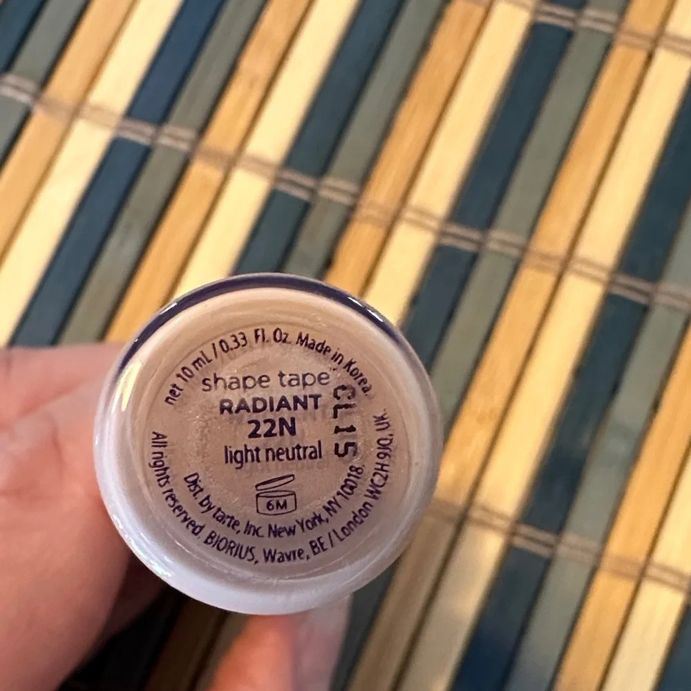 Tarte Shape Tape Radiant Concealer - light neutral 22N - Picture 3 of 6